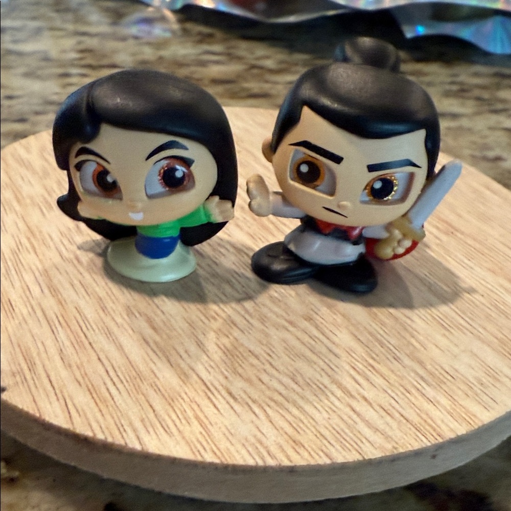Disney Doorables Mulan and Li Shang